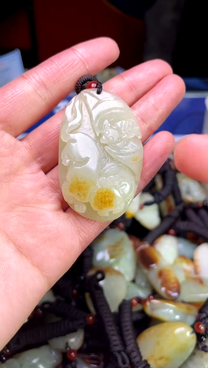 【闪购商品】和田玉颈饰未镶嵌1