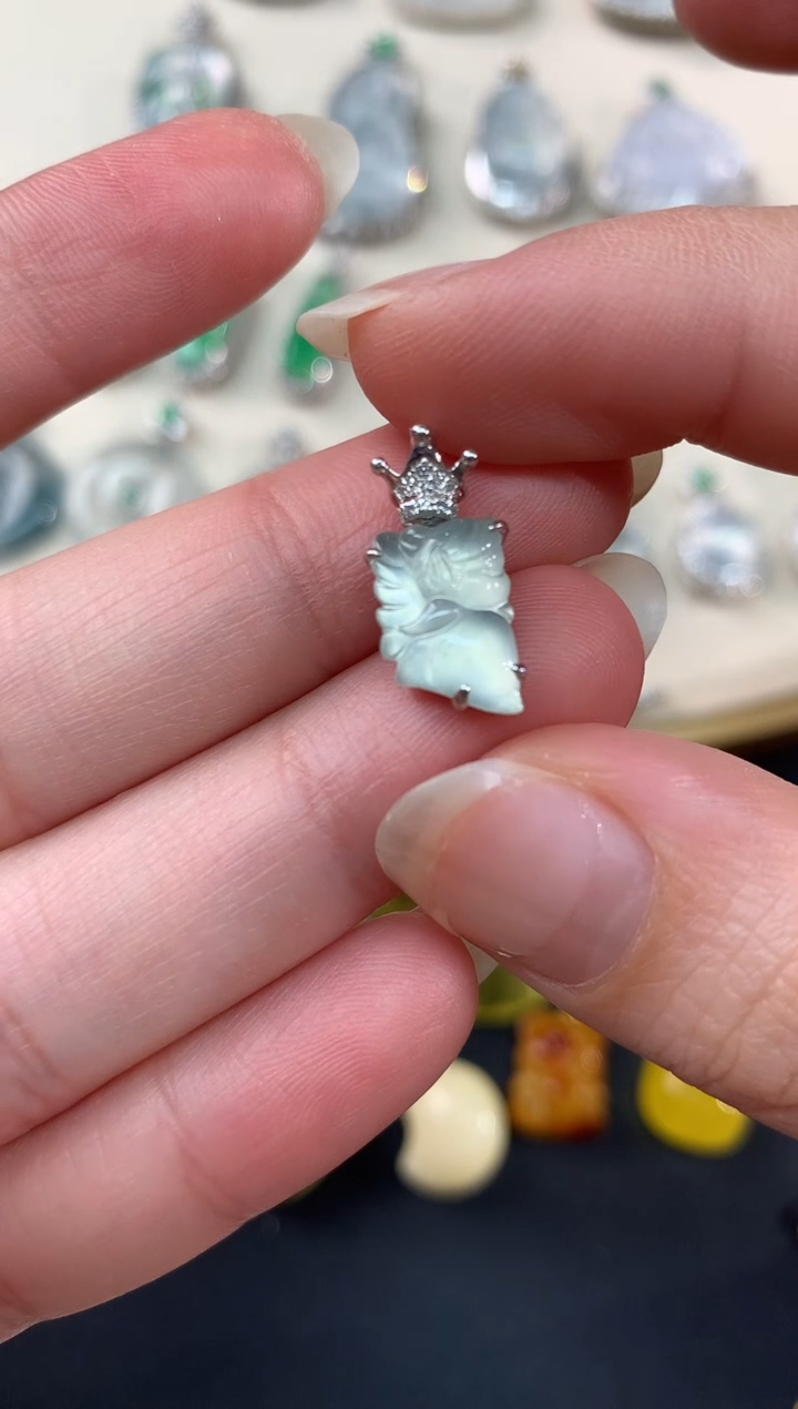 【闪购商品】翡翠吊坠(不含链)18K金镶嵌A16|2500