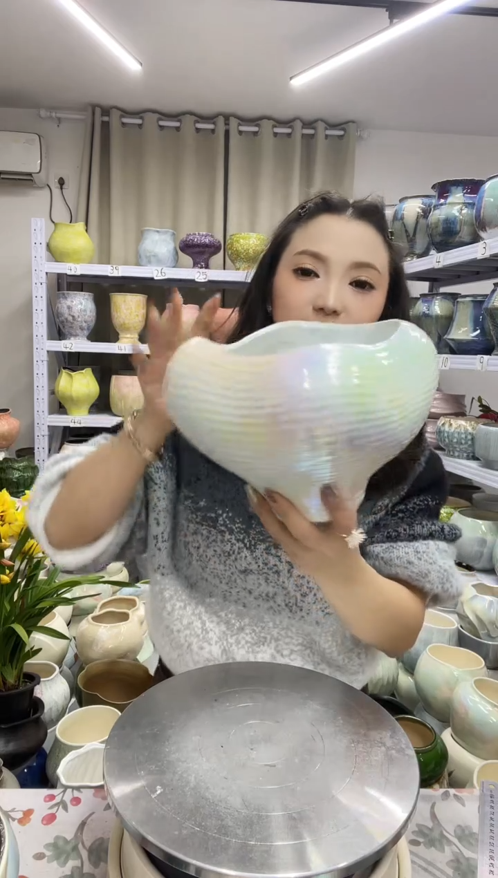 【花盆链接】  高 ：15 口：15