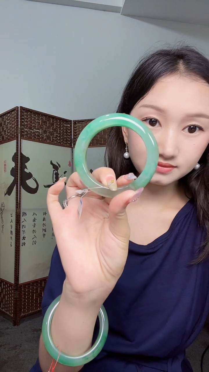 石英质玉手镯未镶嵌南****渠2158非洲翠手镯多样性发一条