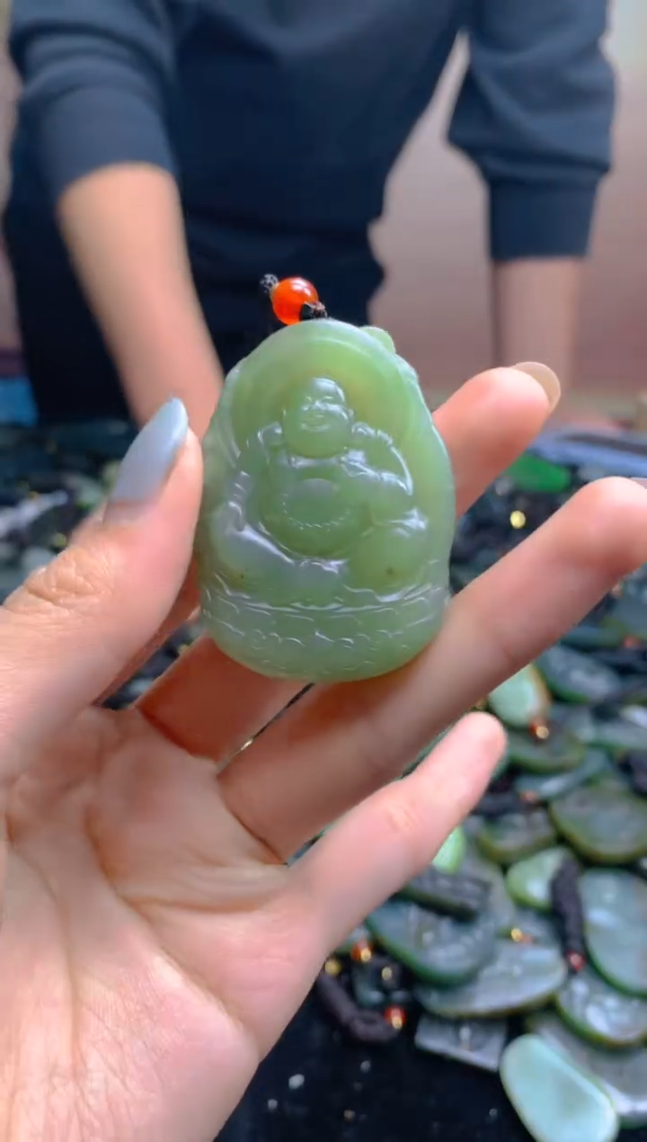 颈饰未镶嵌和田玉1