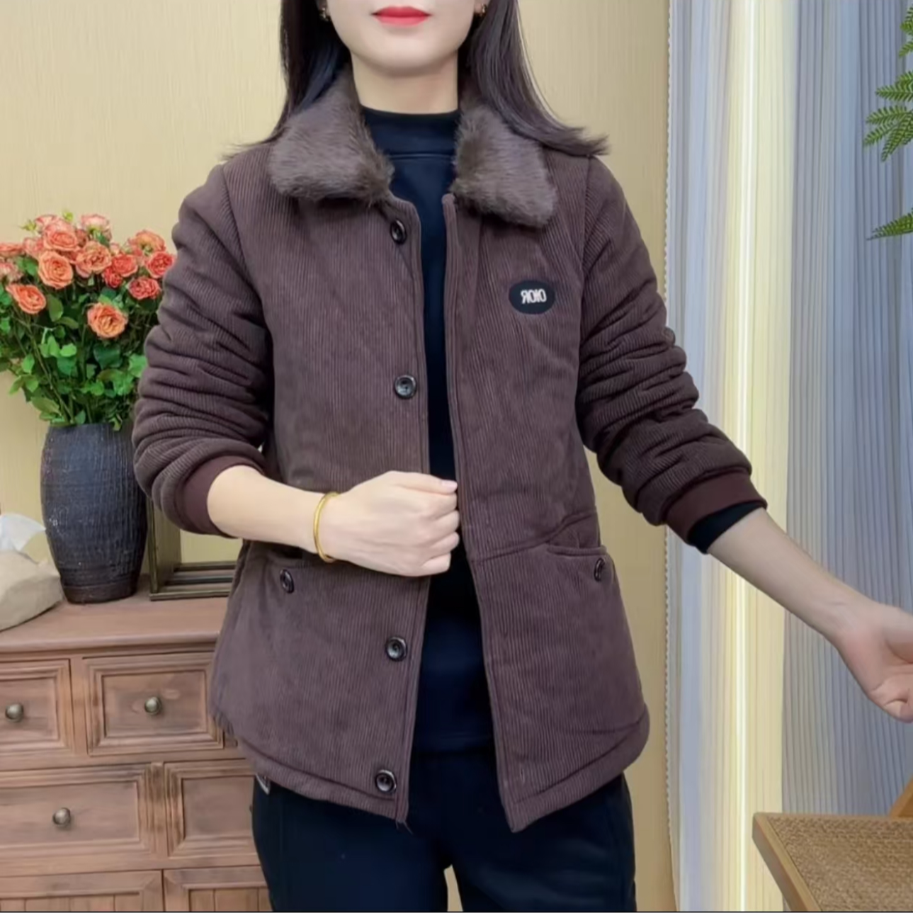 W冬季新款加绒加厚毛领保暖棉服气质减龄显瘦外套中老年妈妈装klj