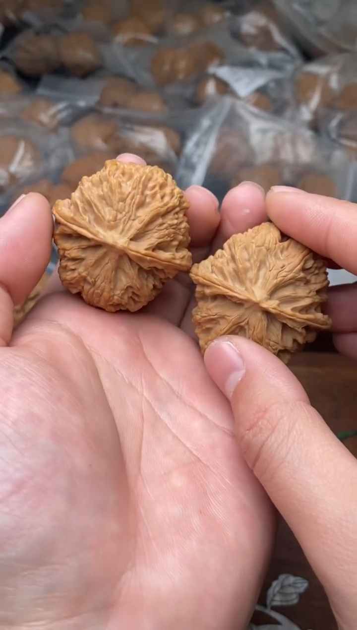 【闪购商品】文玩核桃把件G68号41尺苹果