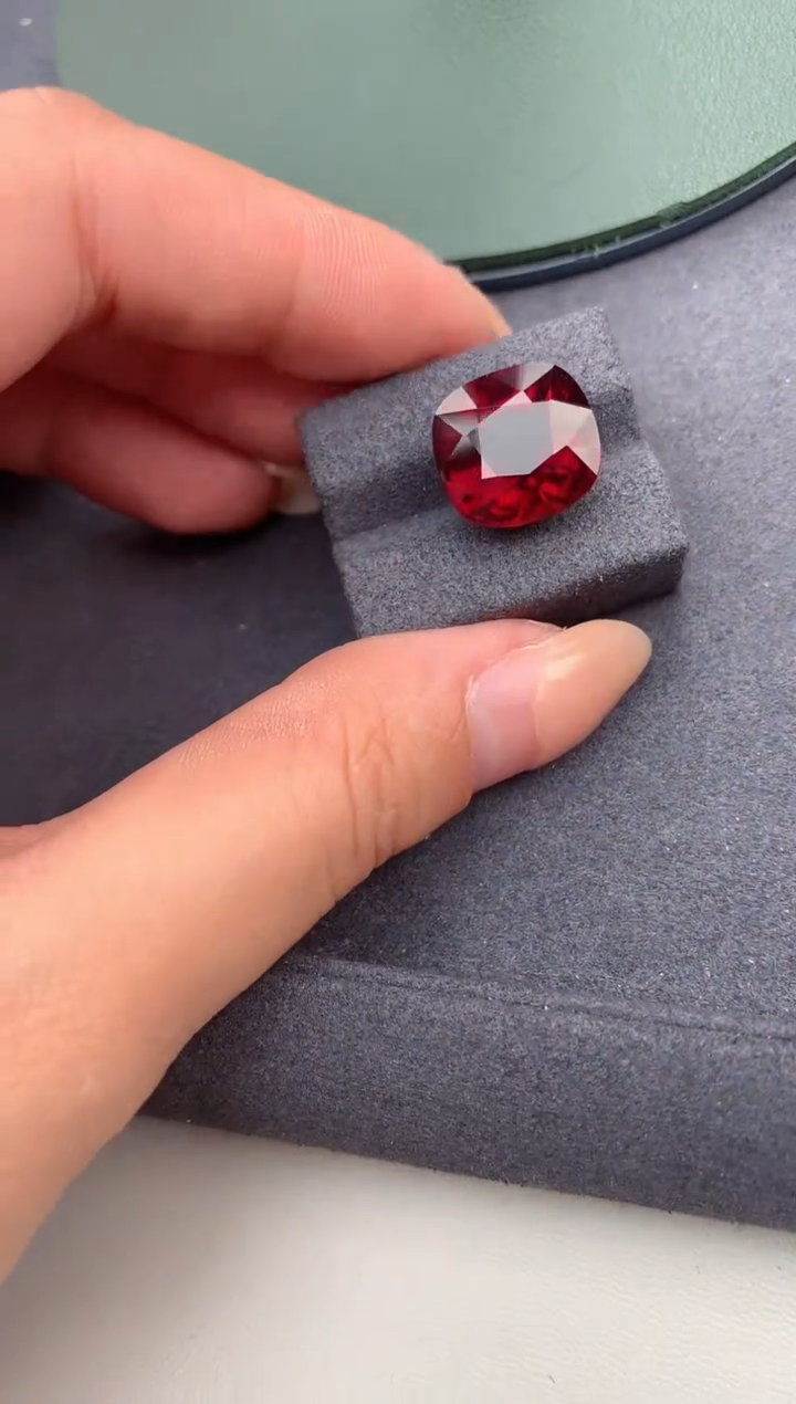 【闪购商品】碧玺裸石未镶嵌11ct卢比莱