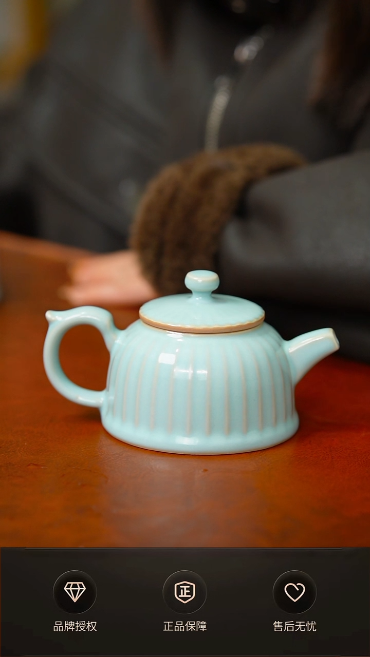 其他天青青莲壶不完美 简装
