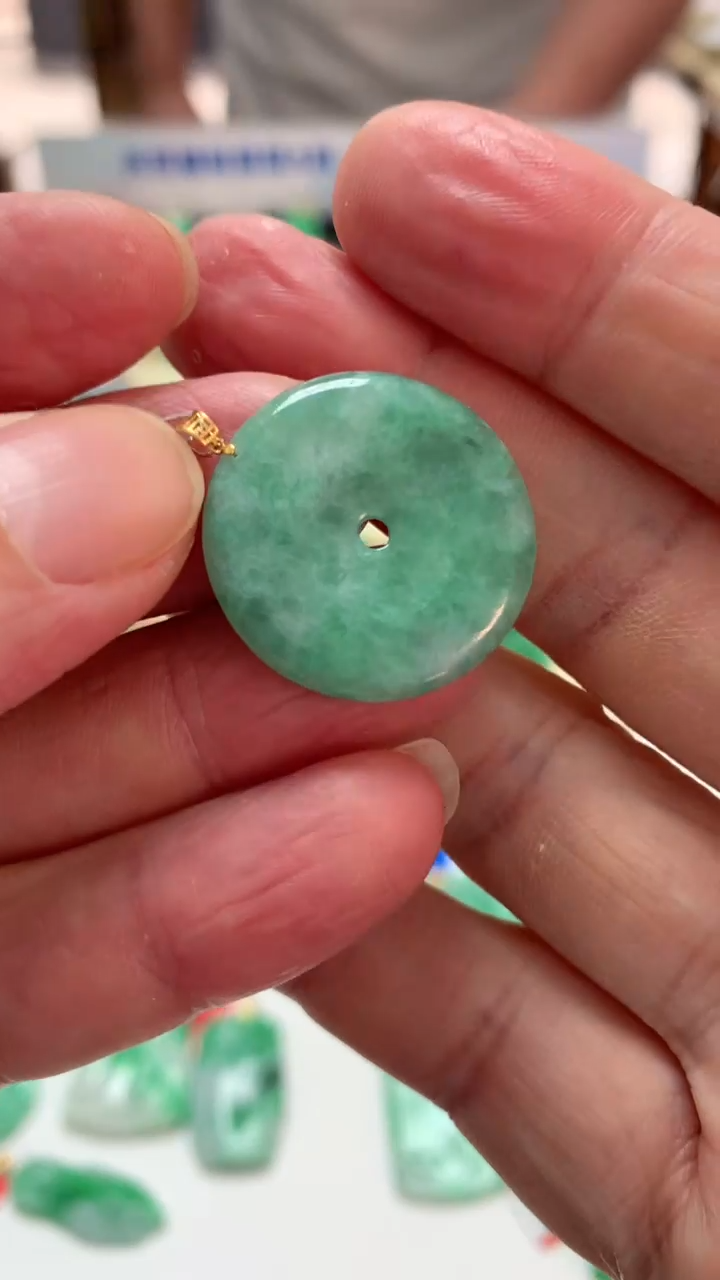 【闪购商品】翡翠吊坠(不含链)18K金镶嵌挂件