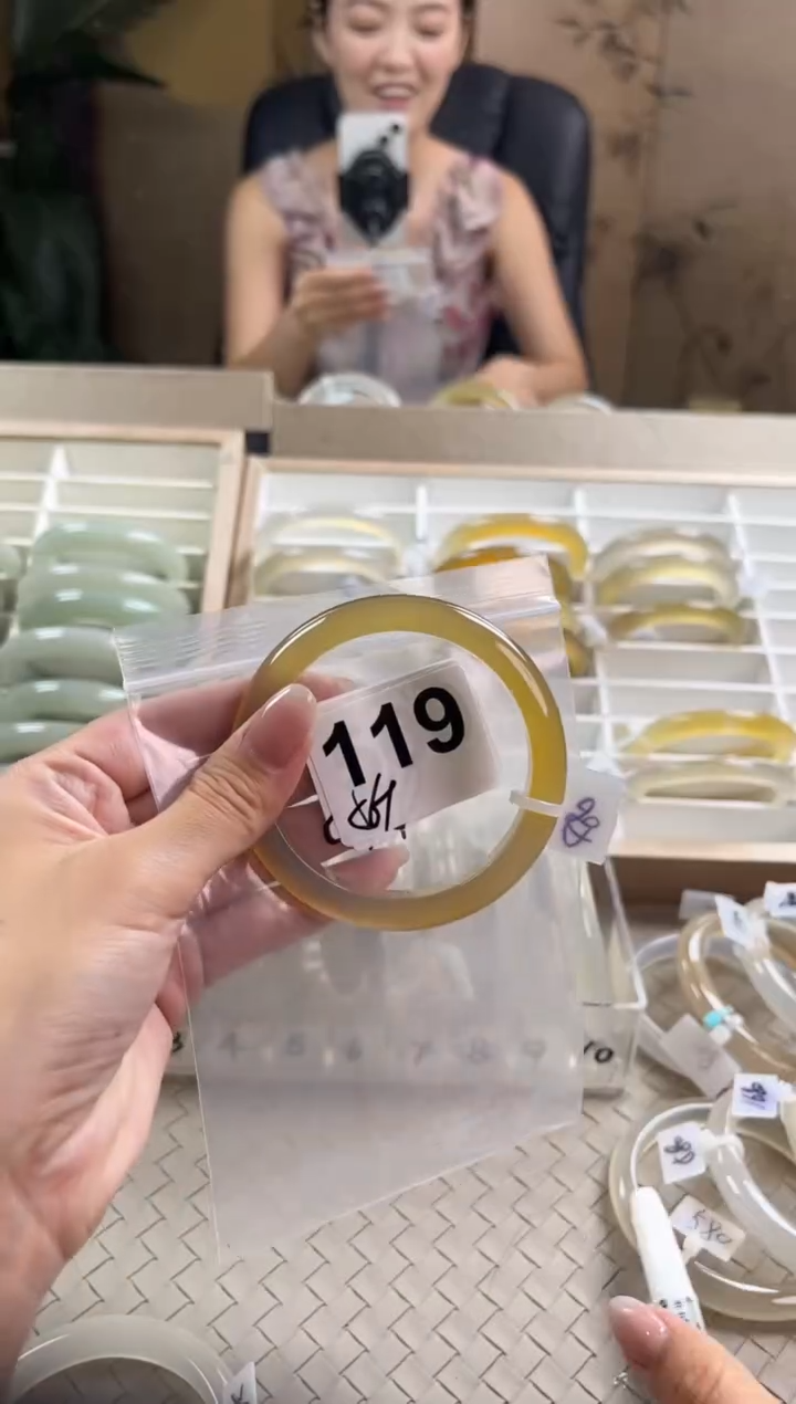 手镯玛瑙/玉髓未镶嵌啊*119