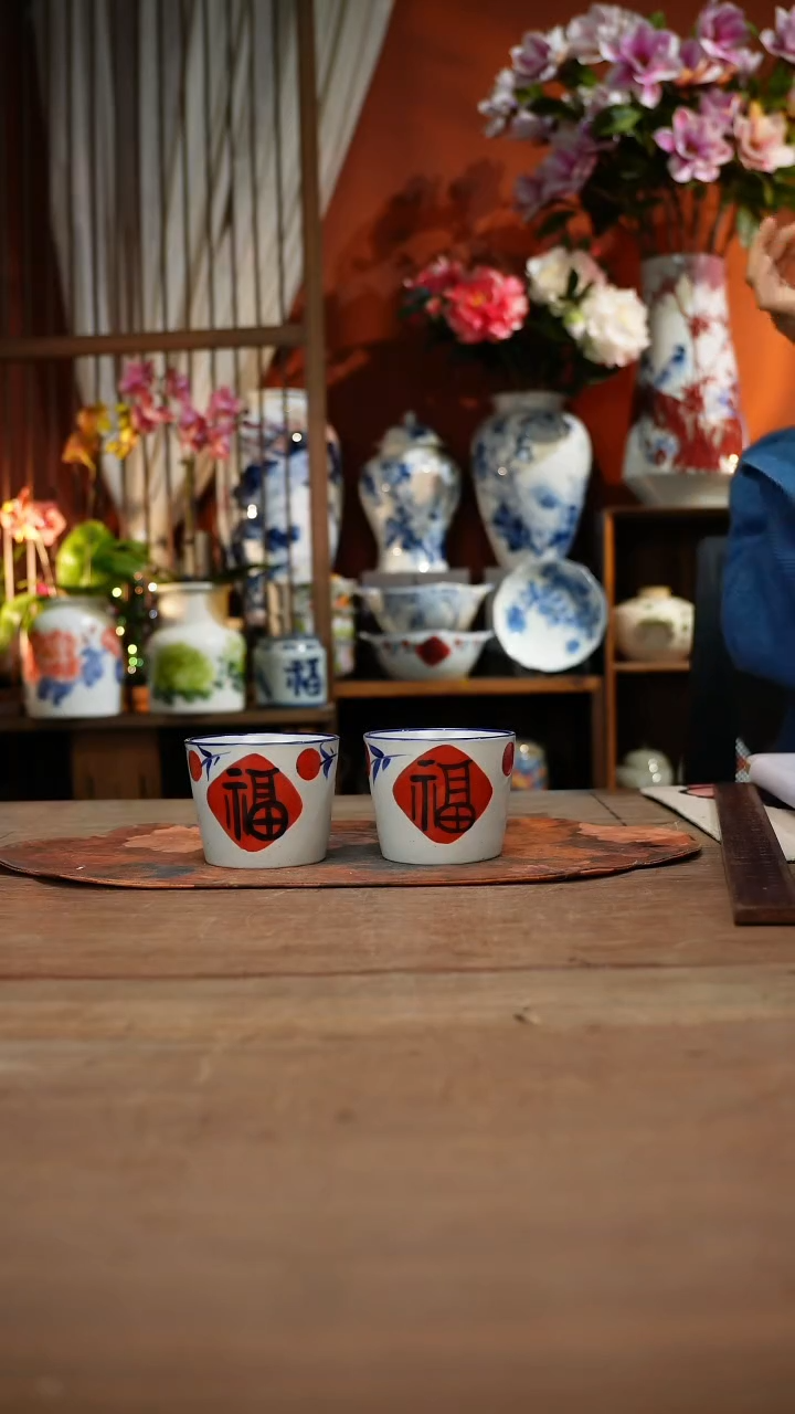 当代高温釉下彩手绘陶瓷餐具
