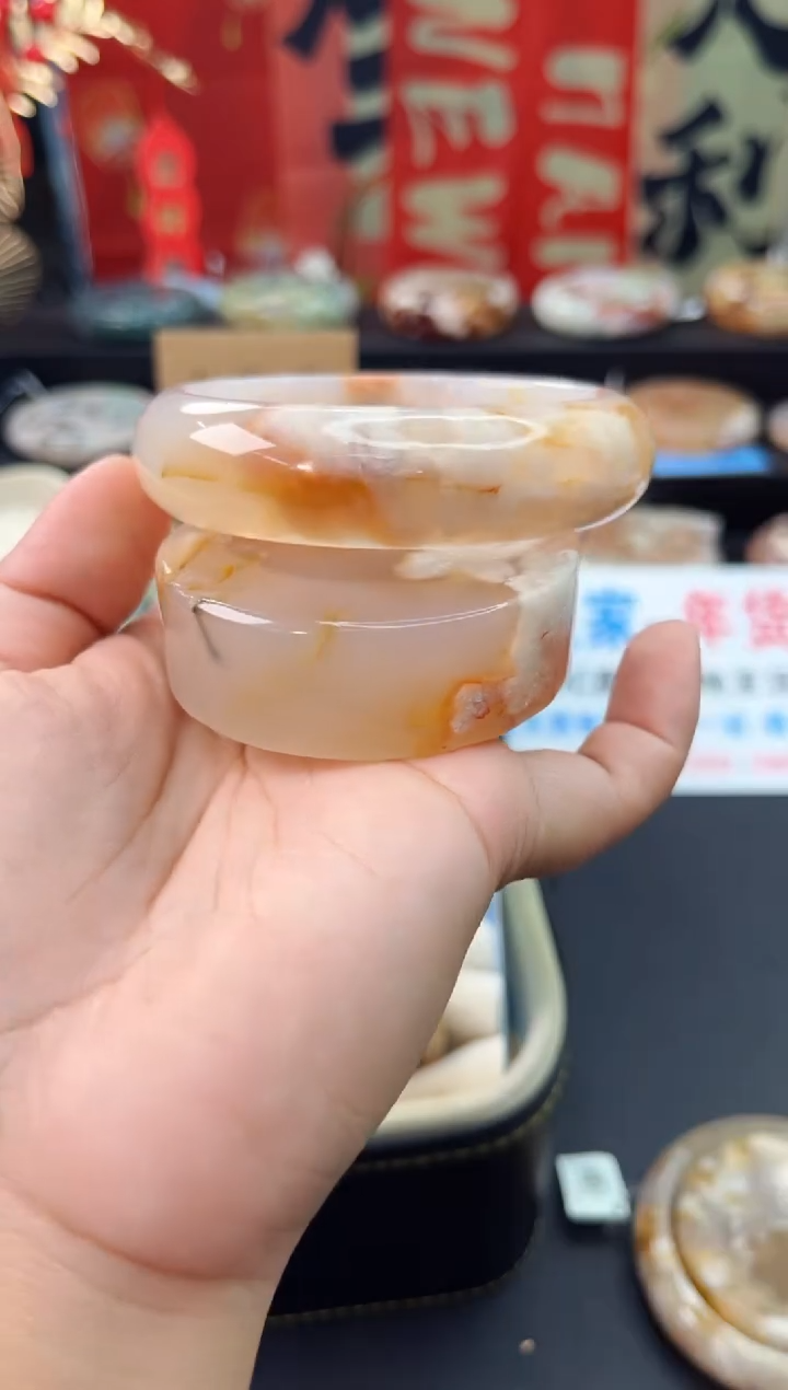 【闪购商品】石英质玉手镯未镶嵌赠送镯心（62圈口）