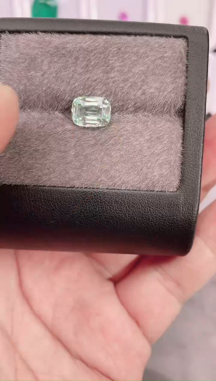 未镶嵌裸石碧玺约2.57