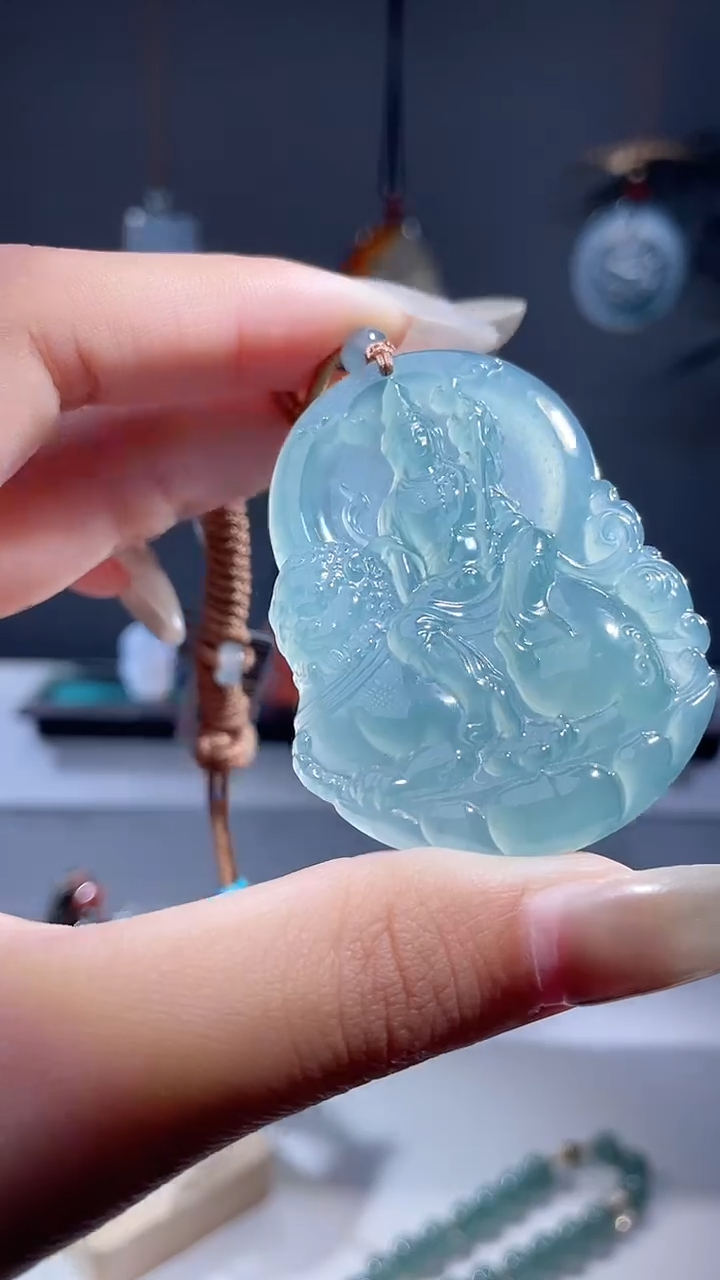 颈饰未镶嵌翡翠文殊