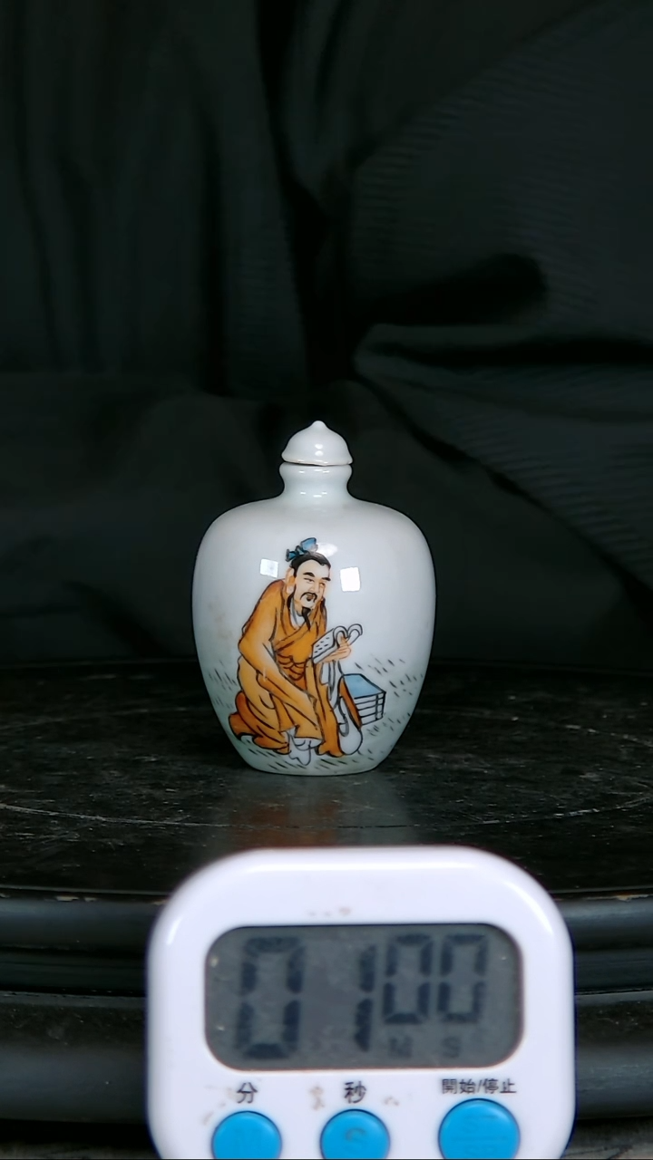 【闪购商品】鼻烟壶粉彩精绘人物鼻烟壶