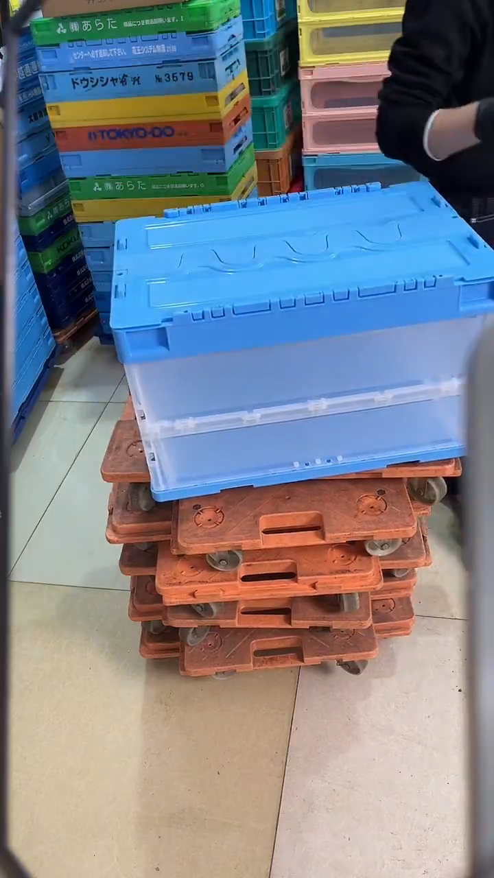厚款奋*?家用五金工具箱一个带盖