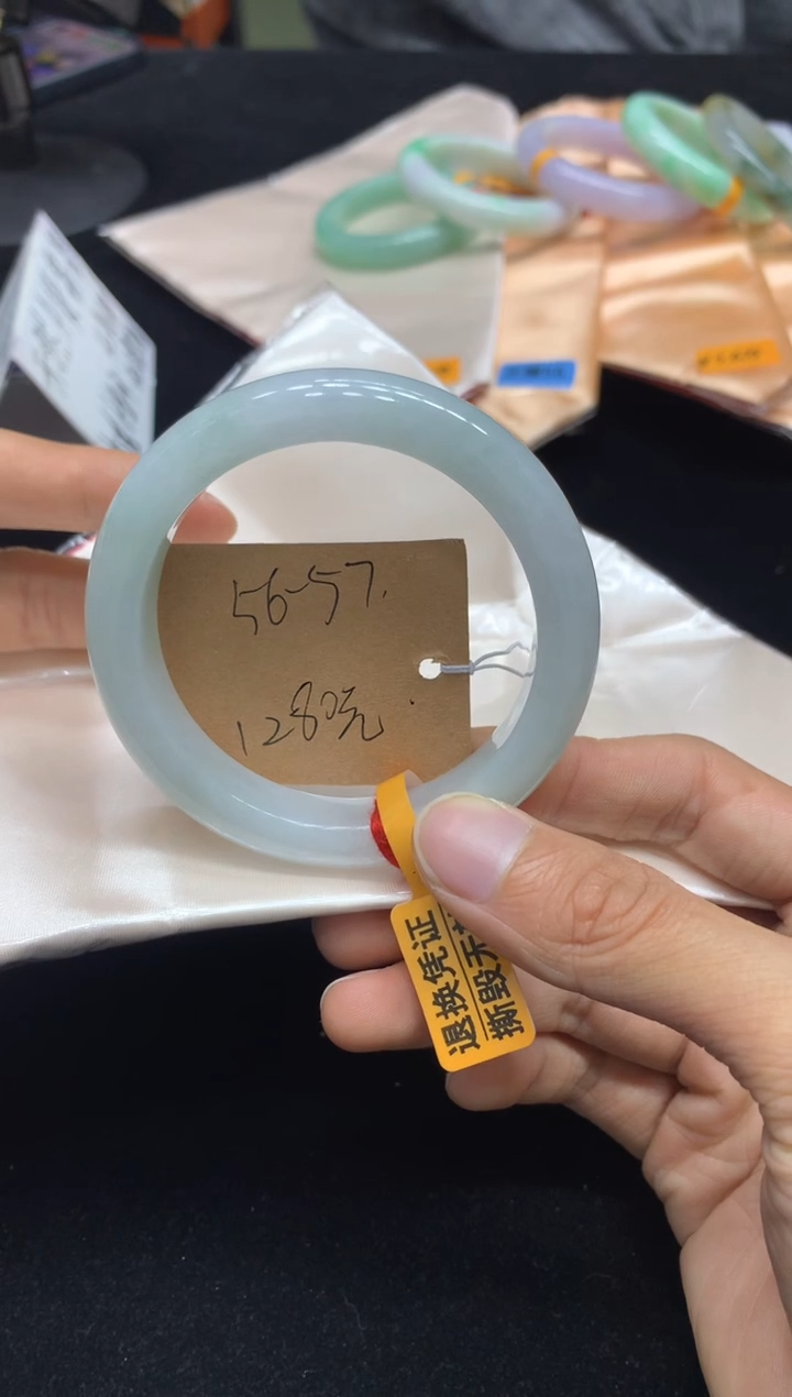 未镶嵌手镯翡翠（48小时鉴赏期）