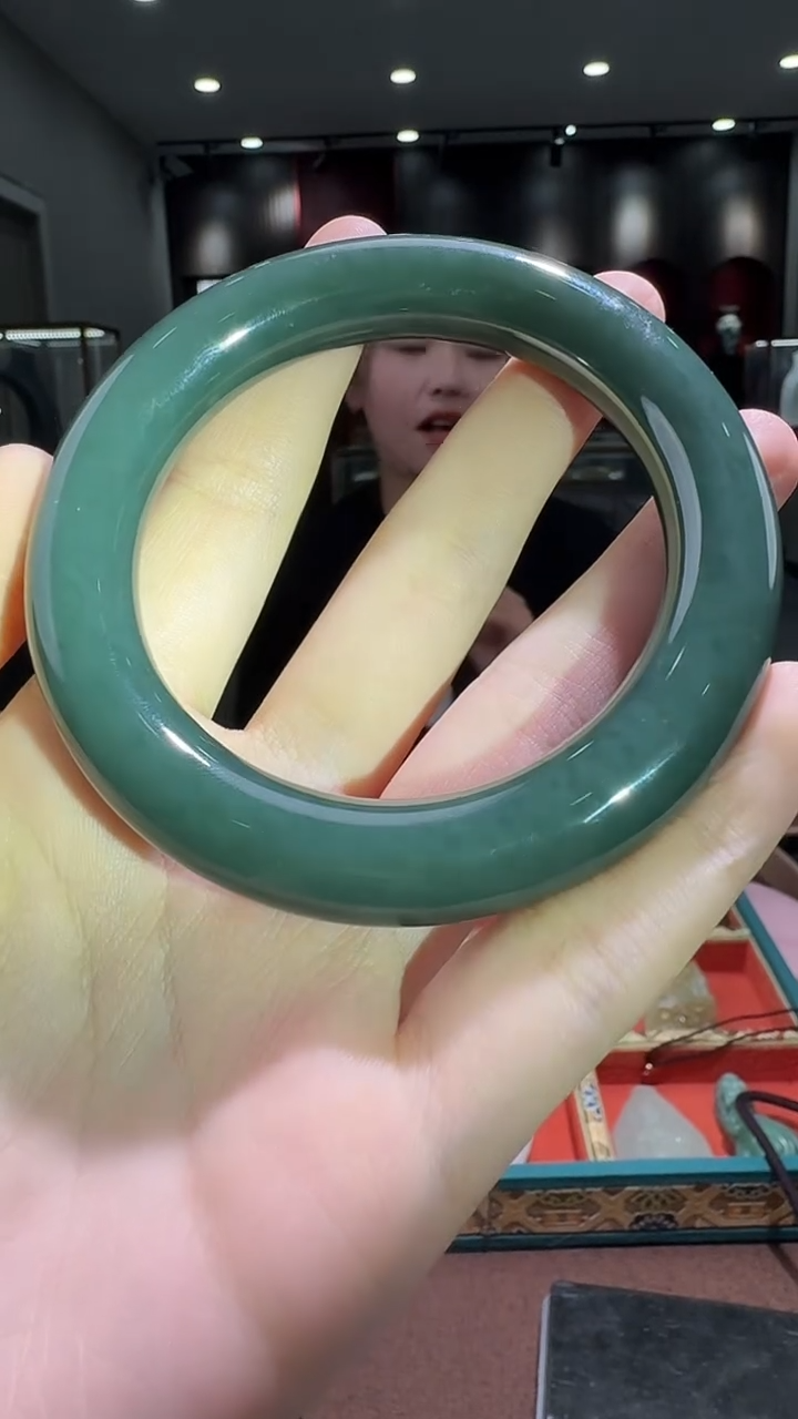 未镶嵌手镯和田玉工厂清货不退不换微包容多样性拍一发一