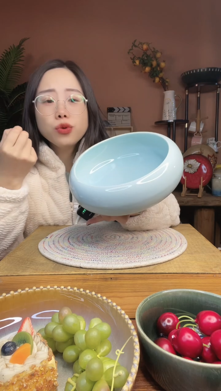 陶瓷8英寸蓝色啵啵碗 微瑕疵