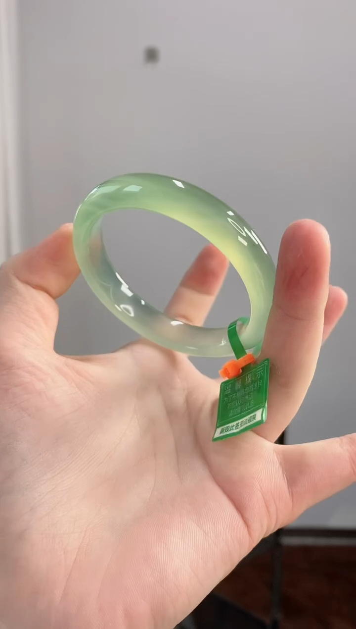 【闪购商品】玛瑙/玉髓手镯未镶嵌54圈