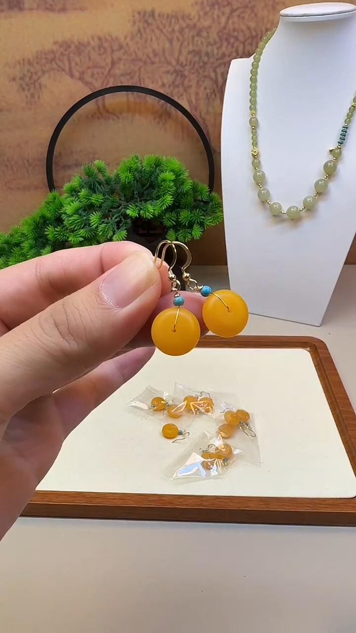 蜜蜡14K金镶嵌耳饰E82 