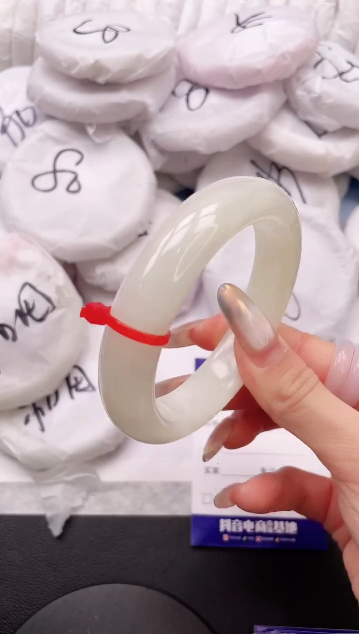 【闪购商品】和田玉手镯未镶嵌10K19-60