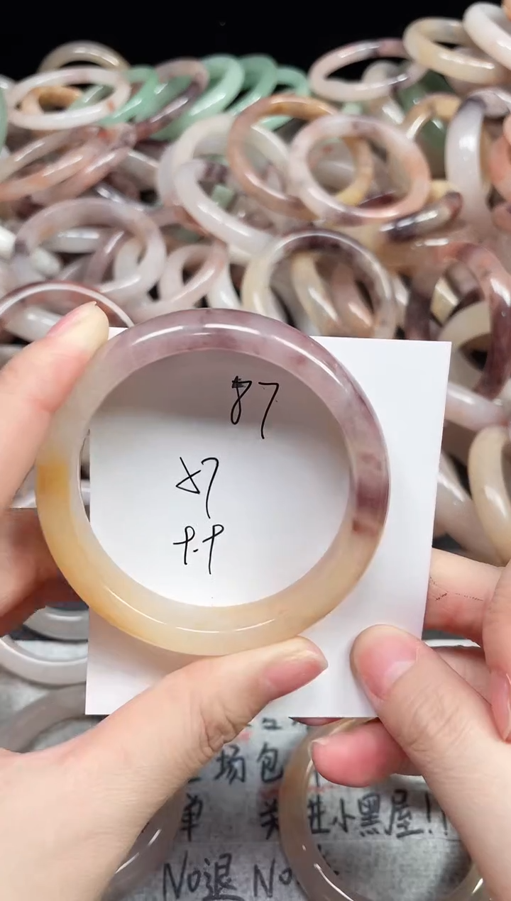 未镶嵌手镯石英质玉87