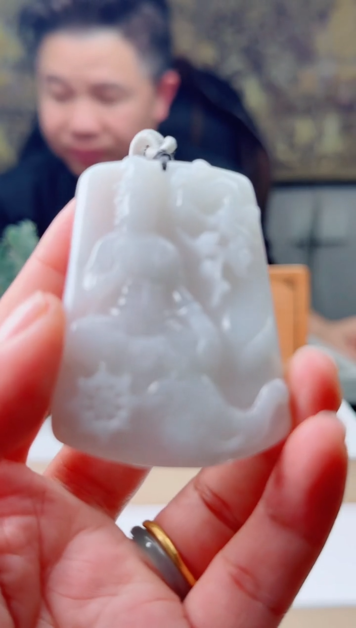 【闪购商品】翡翠颈饰未镶嵌111111111