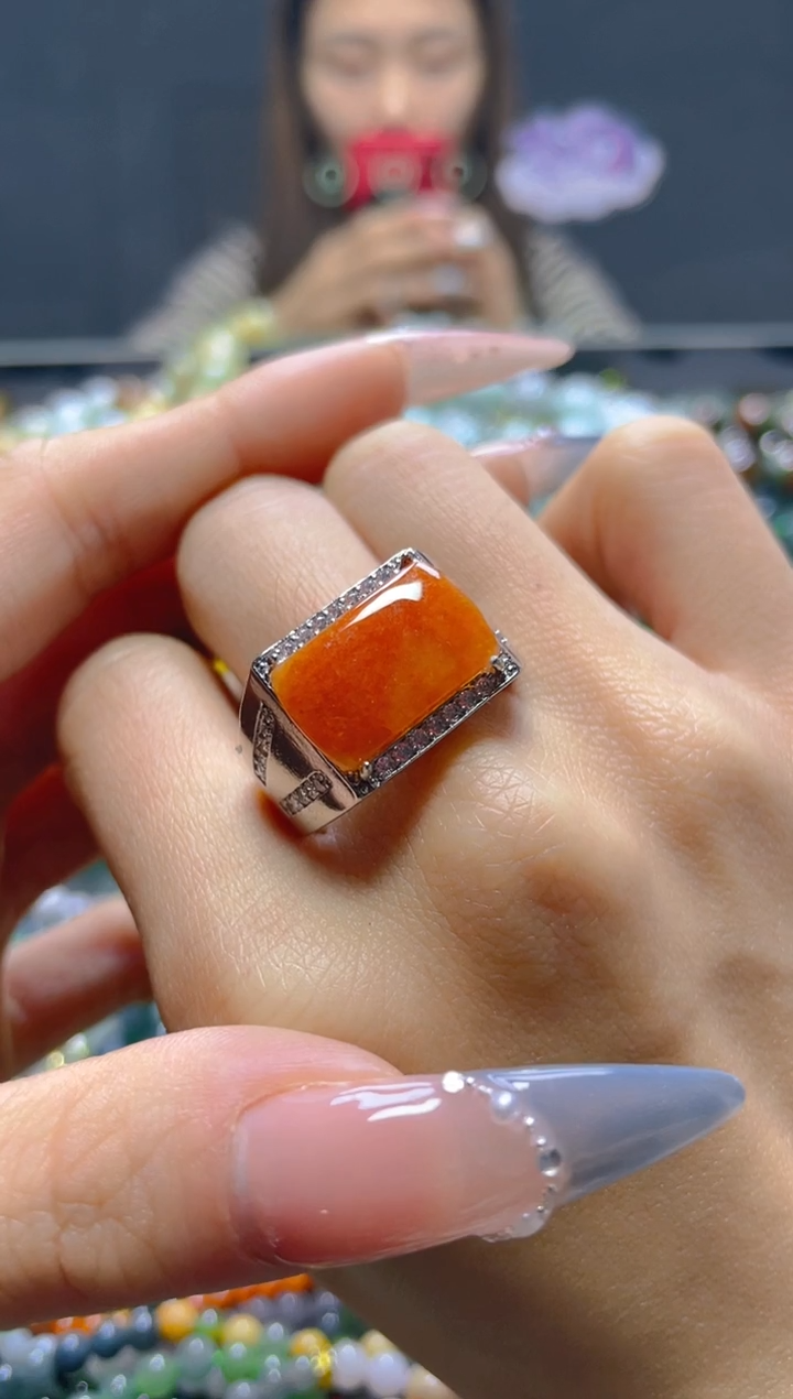 颈饰未镶嵌翡翠/X/翡翠A货，一件也是批发价