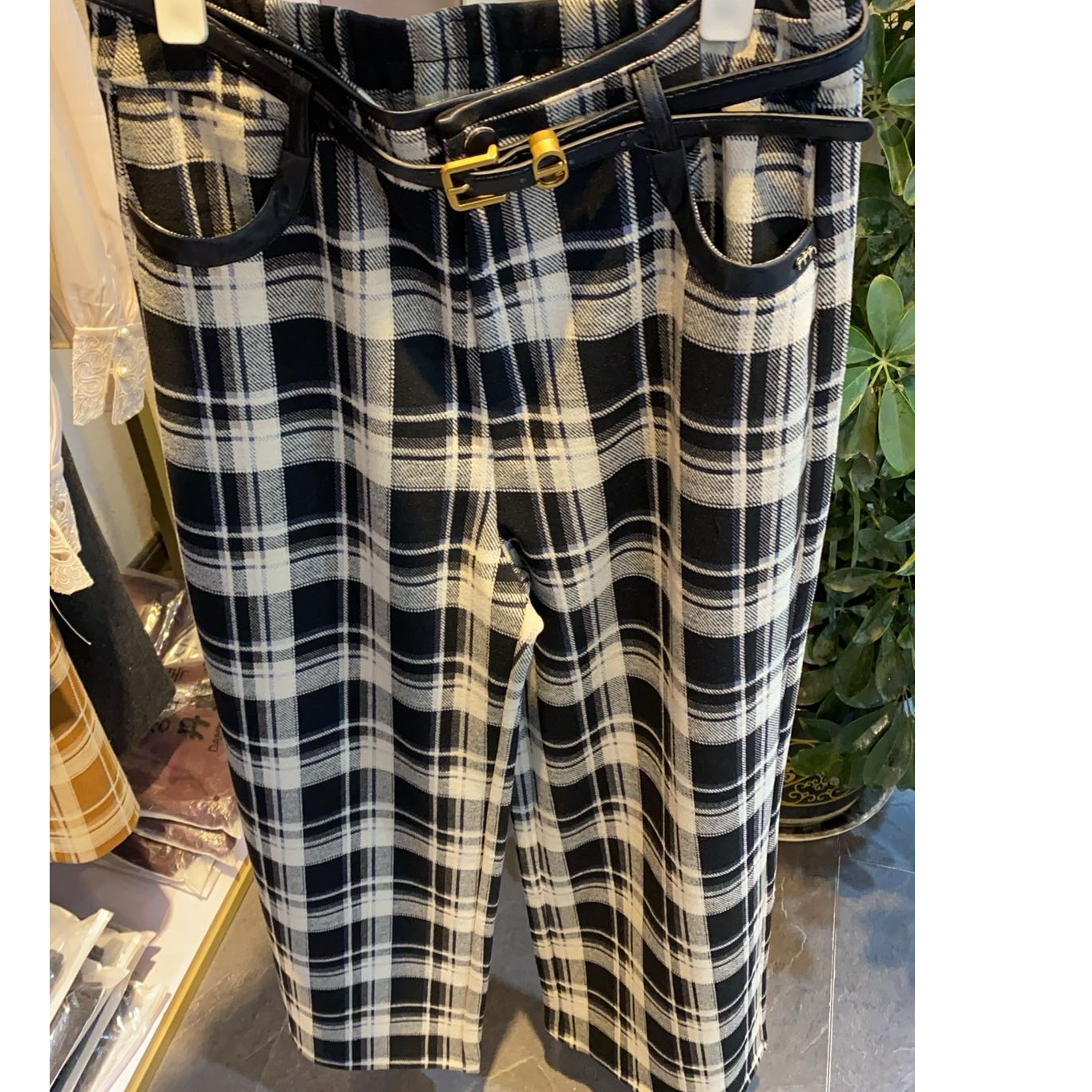 新款时尚大气格子裤