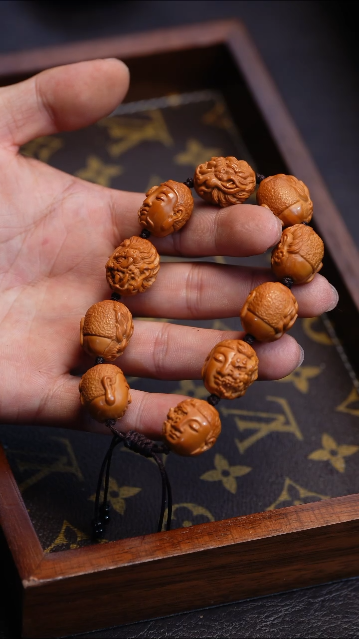 【闪购商品】橄榄核吊坠苏工橄榄核