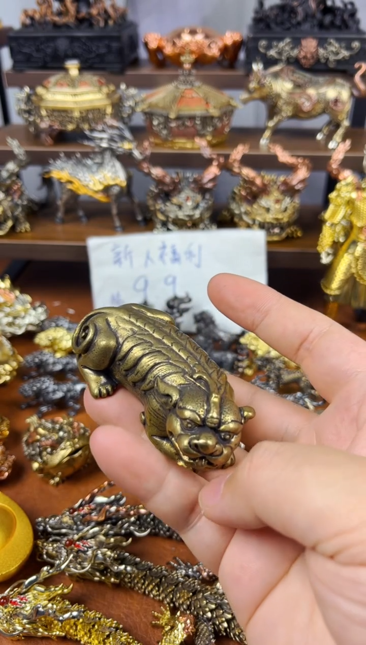 卧貔貅黄铜摆件复古款