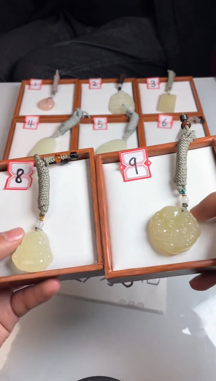 【闪购商品】石英质玉颈饰未镶嵌福利