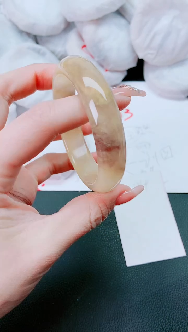 【闪购商品】石英质玉手镯未镶嵌J269-62-61