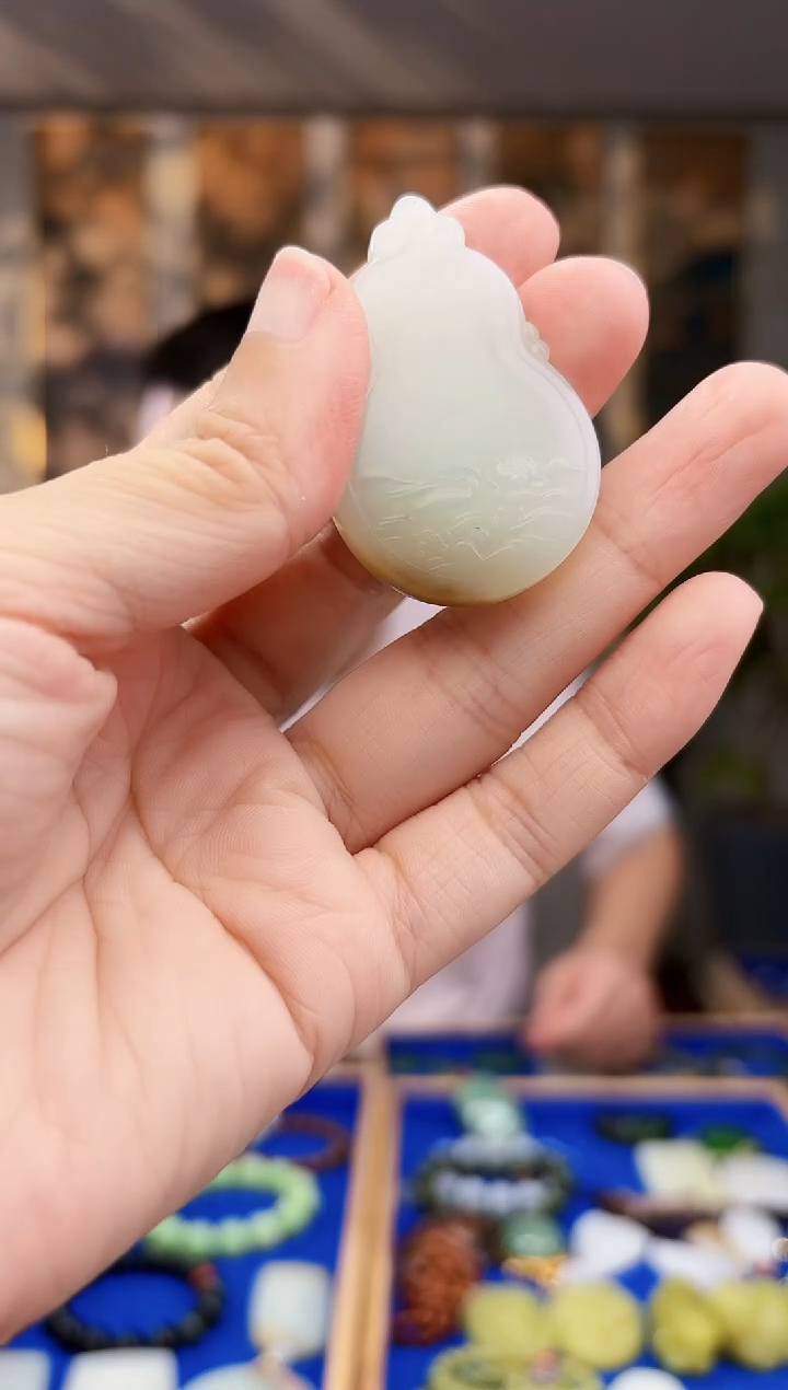 和田玉未镶嵌挂件拍一发一