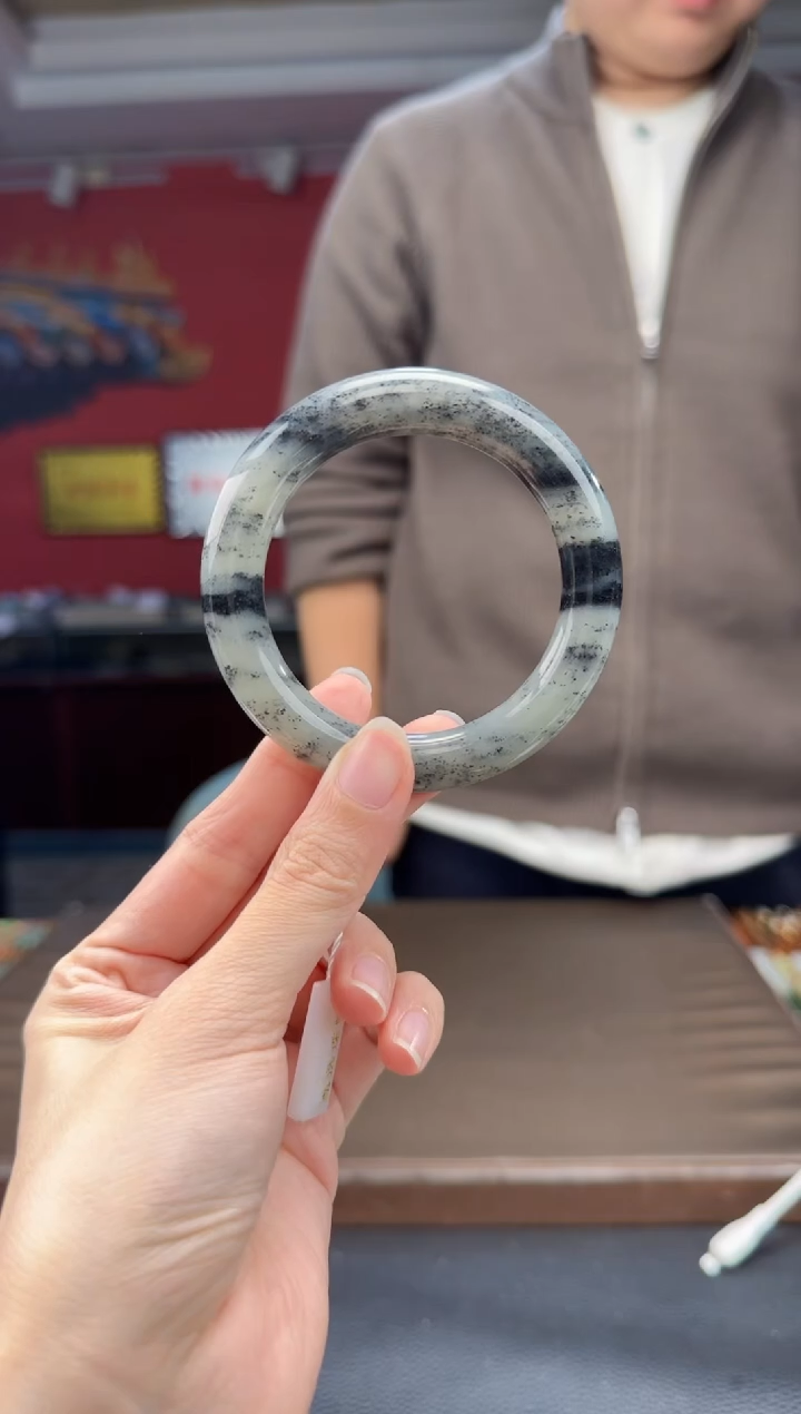 颈饰未镶嵌和田玉～*籽青花手镯54+