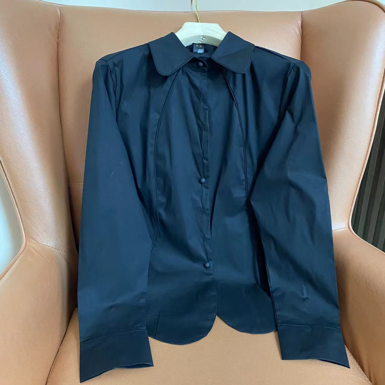 春季衬衫女款时尚休闲百搭简约纯色商务