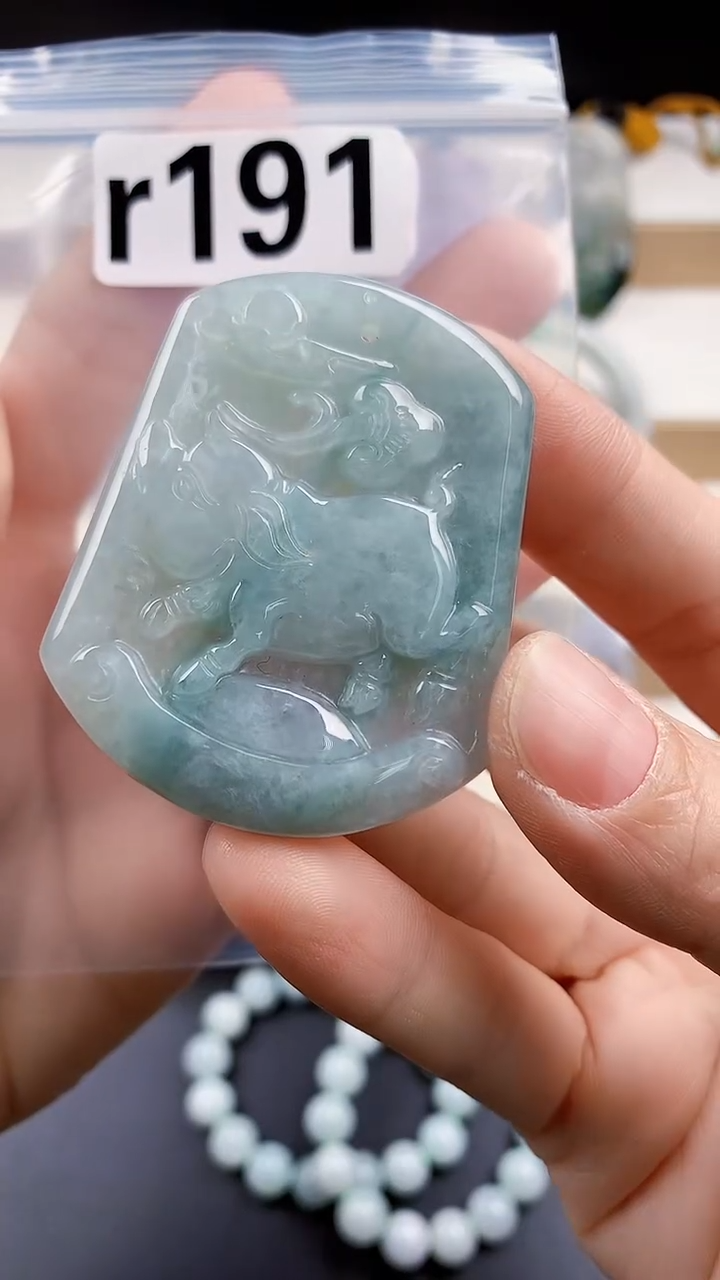颈饰未镶嵌翡翠天然翡翠吊坠挂件