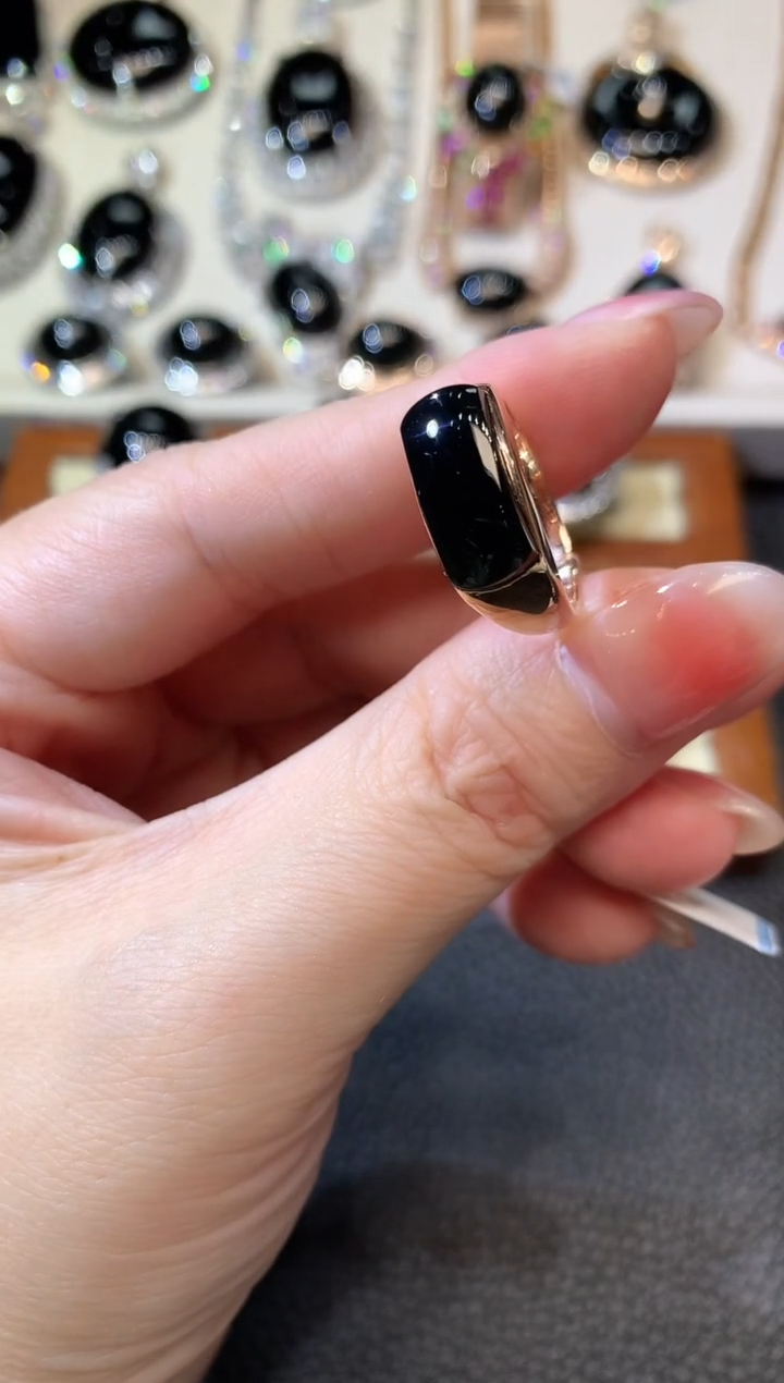 【闪购商品】翡翠戒指18K金镶嵌D15 翡翠