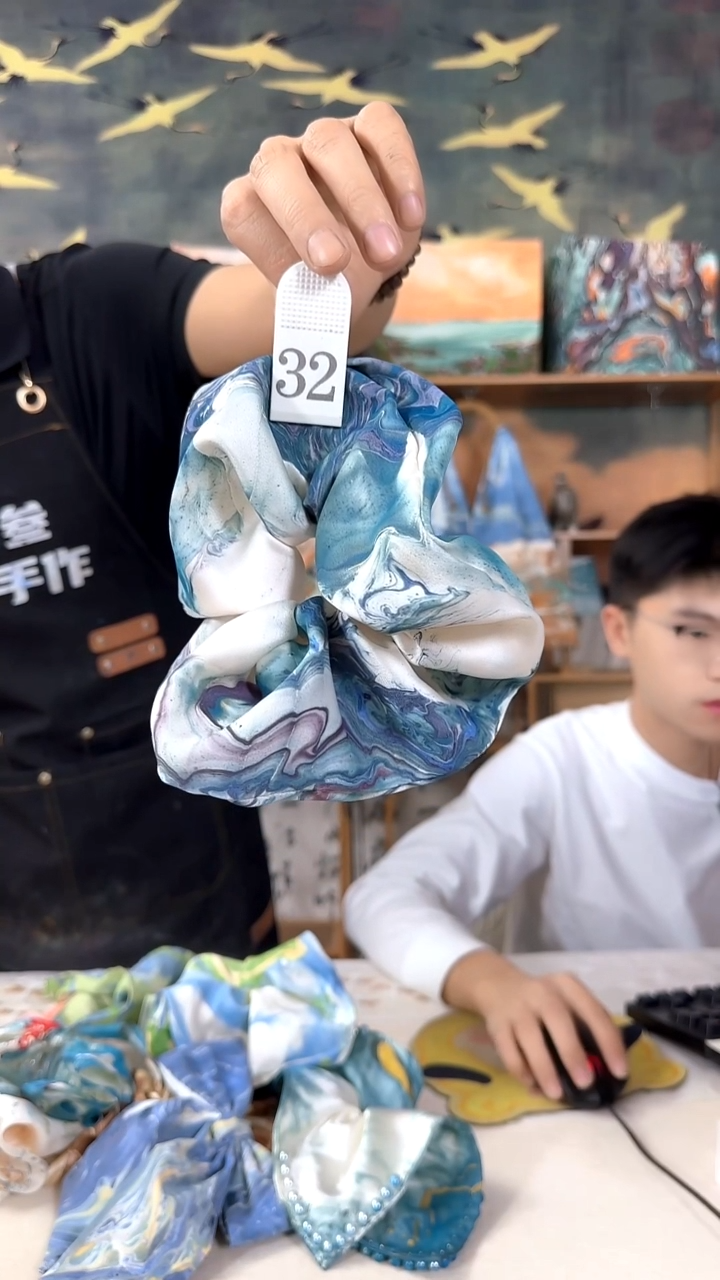 晓*发圈 32 手工微瑕 不喜勿拍 不退不换