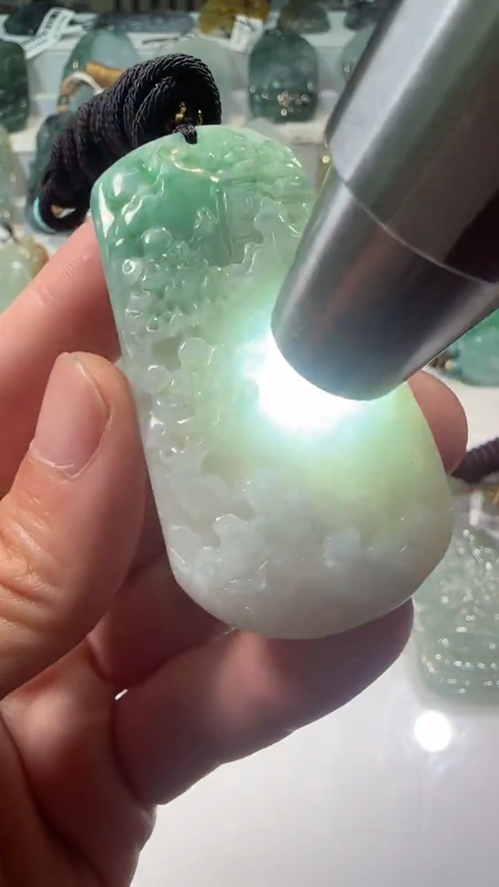 【闪购商品】翡翠颈饰未镶嵌天然翡翠