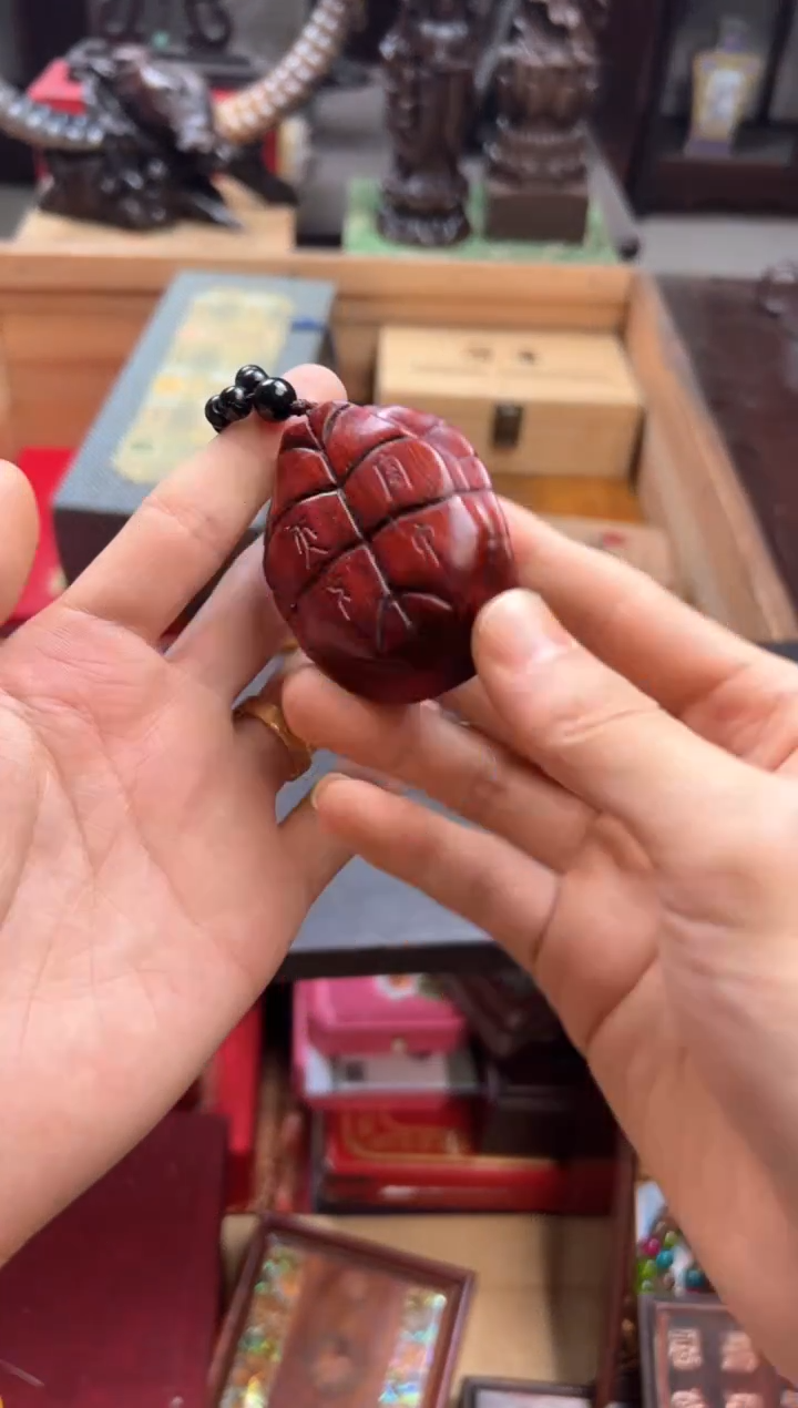 檀香紫檀（小叶紫檀）—————————瓷—————龟背