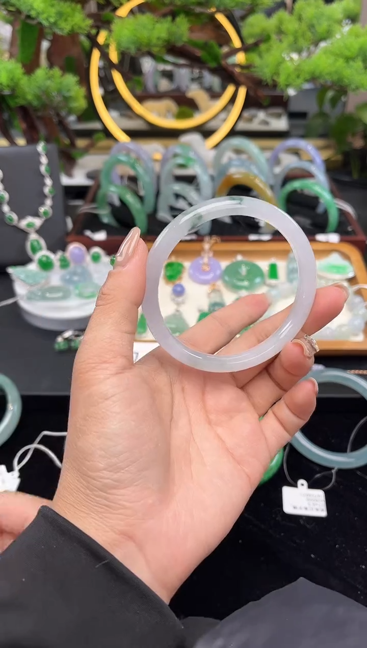 未镶嵌手镯翡翠手镯