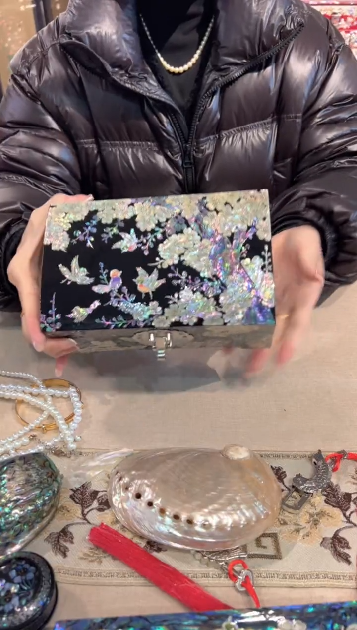 【闪购商品】鱼锁绒布底弘贝雅螺钿漆器文化馆