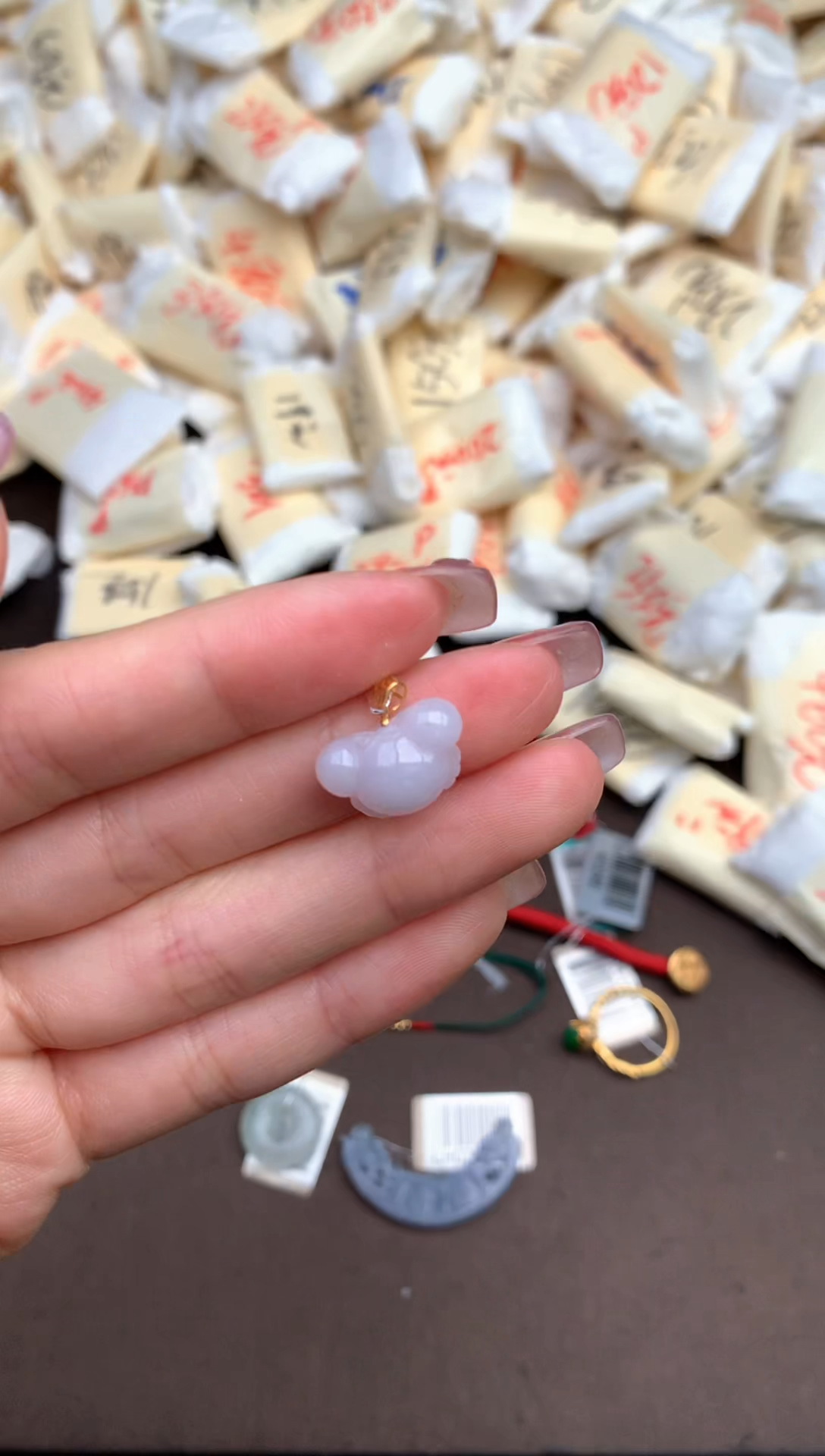 【闪购商品】翡翠颈饰18K金镶嵌 — 