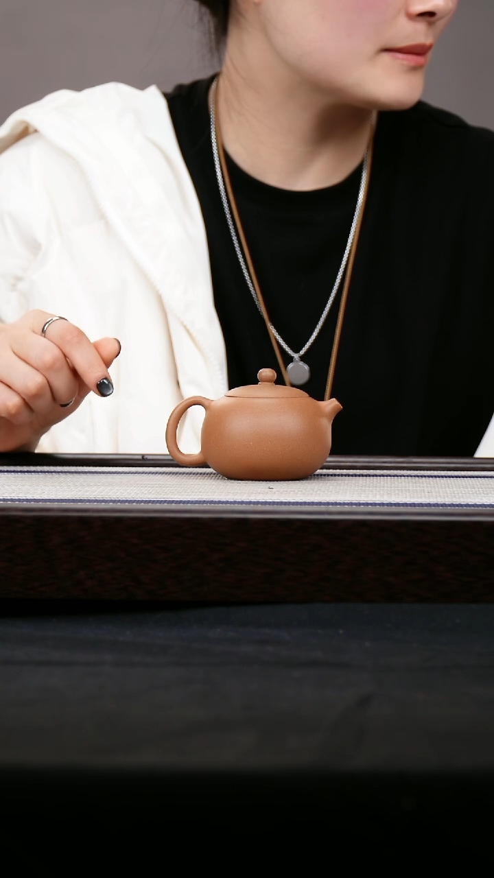 【闪购商品】紫砂茶壶点搪段泥西施