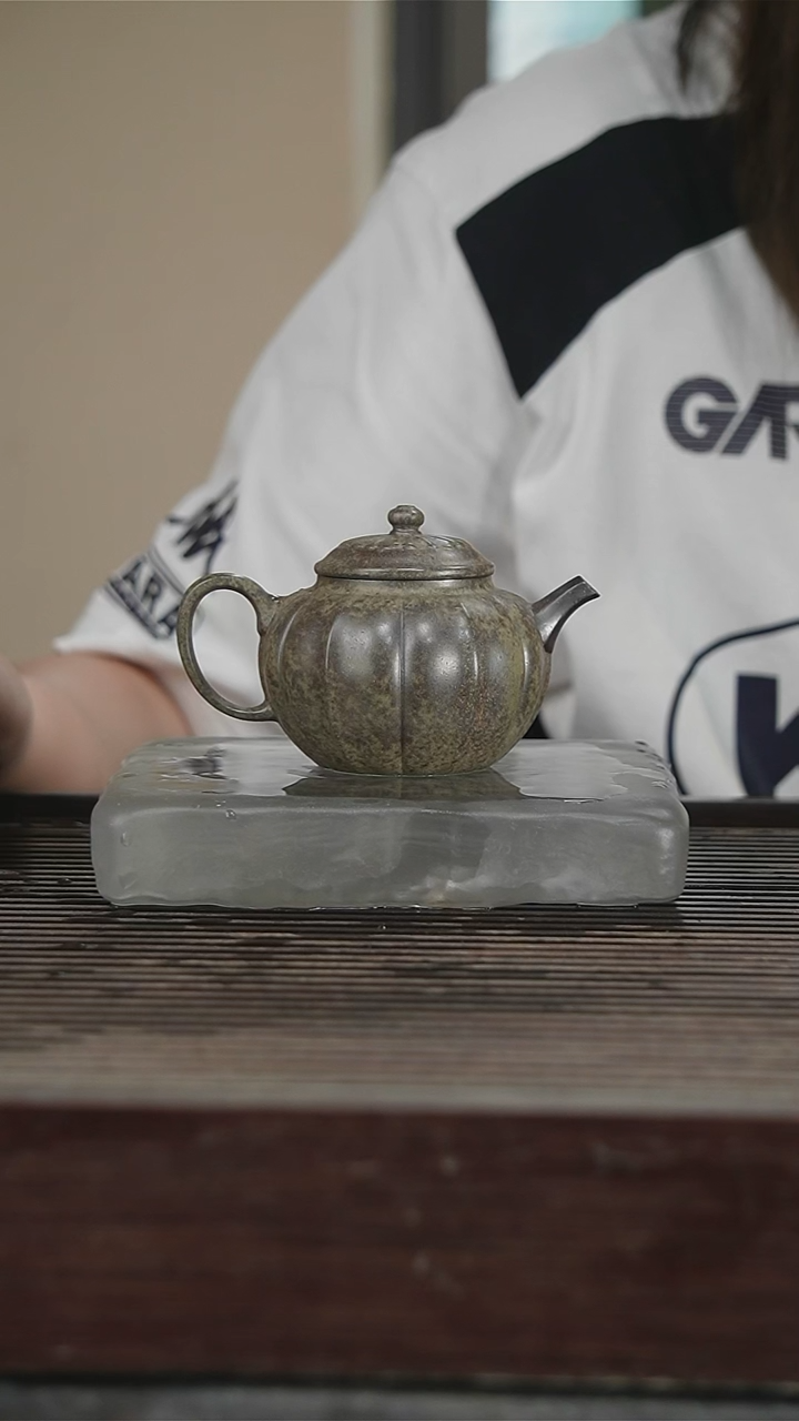 茶壶紫砂72号160CC