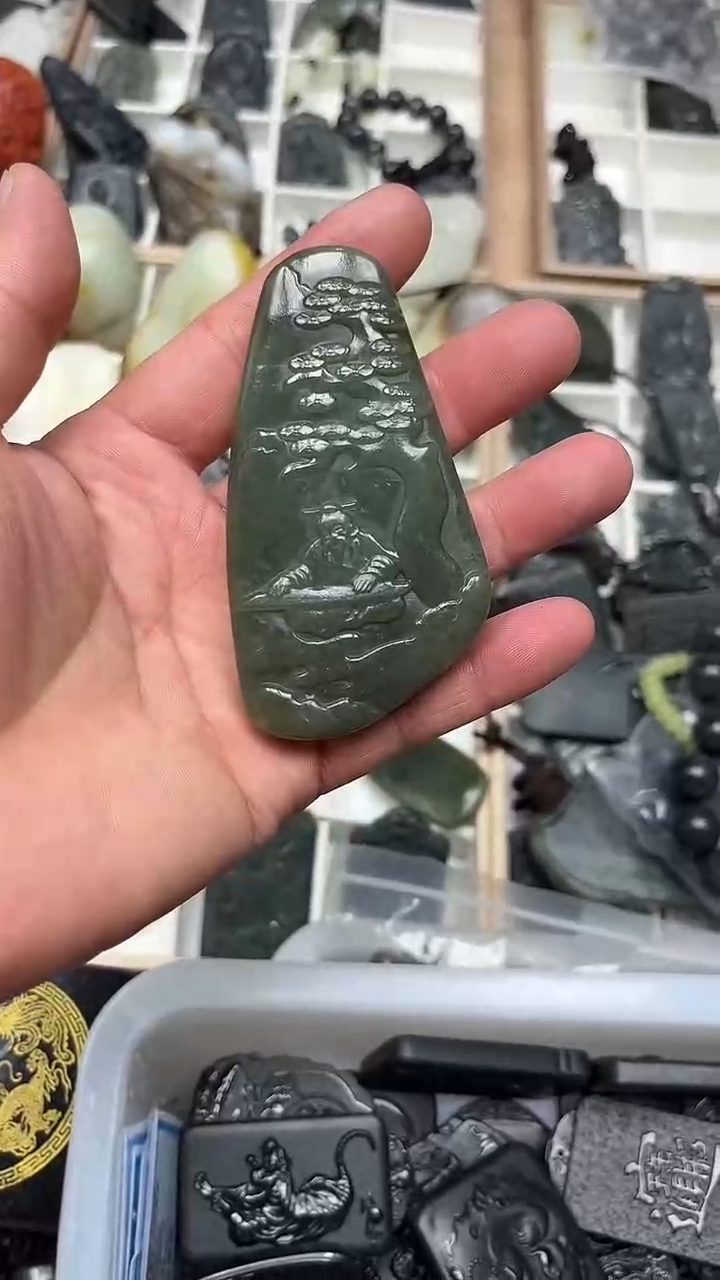 颈饰未镶嵌和田玉1