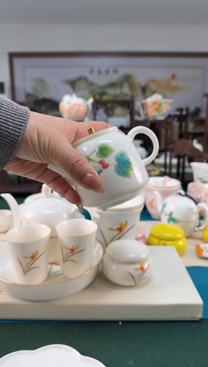 【闪购商品】瓷器 ······.......