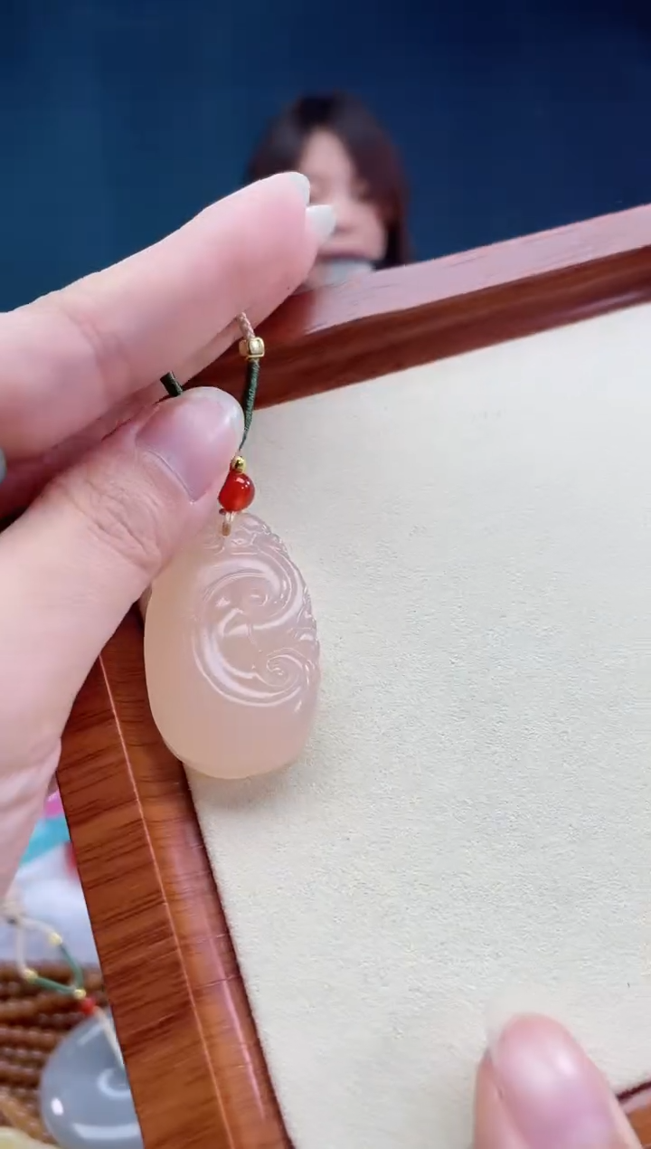 【闪购商品】和田玉颈饰未镶嵌1