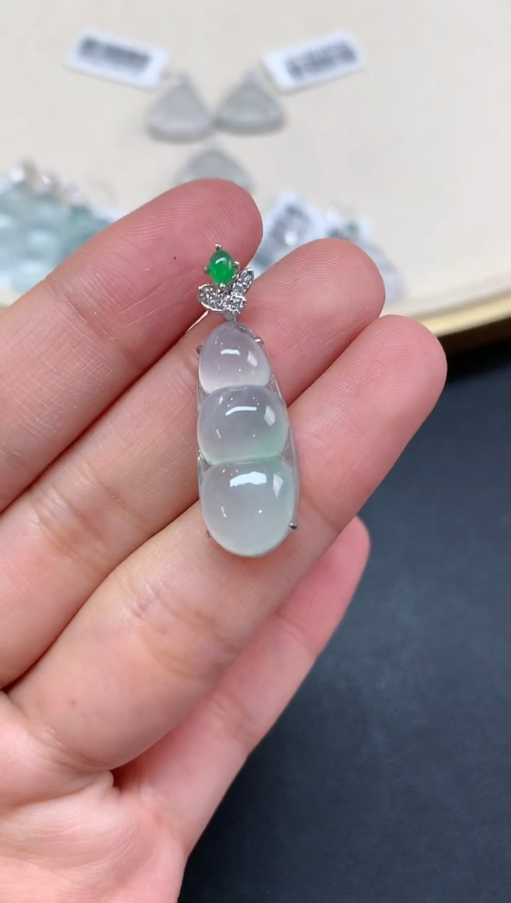 【闪购商品】翡翠吊坠(不含链)18K金镶嵌W179|4980