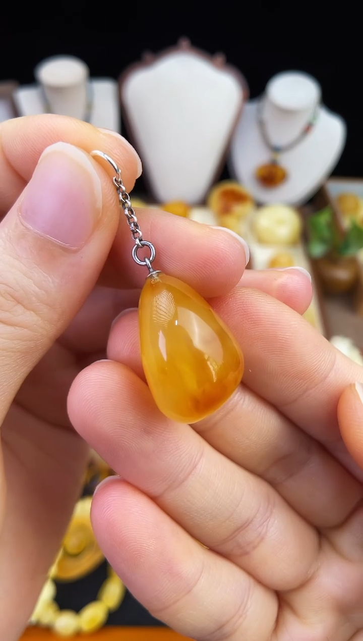 琥珀未镶嵌珠宝奇石柒月