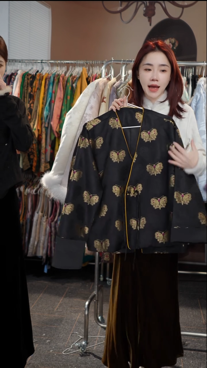 V领黑金蝴蝶外套   